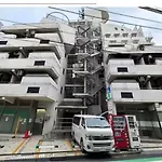 Room 204 Nishi-Shinjuku Gochome 9 Minutes Walk 40 Square Meters Sleeps Up To 6 People