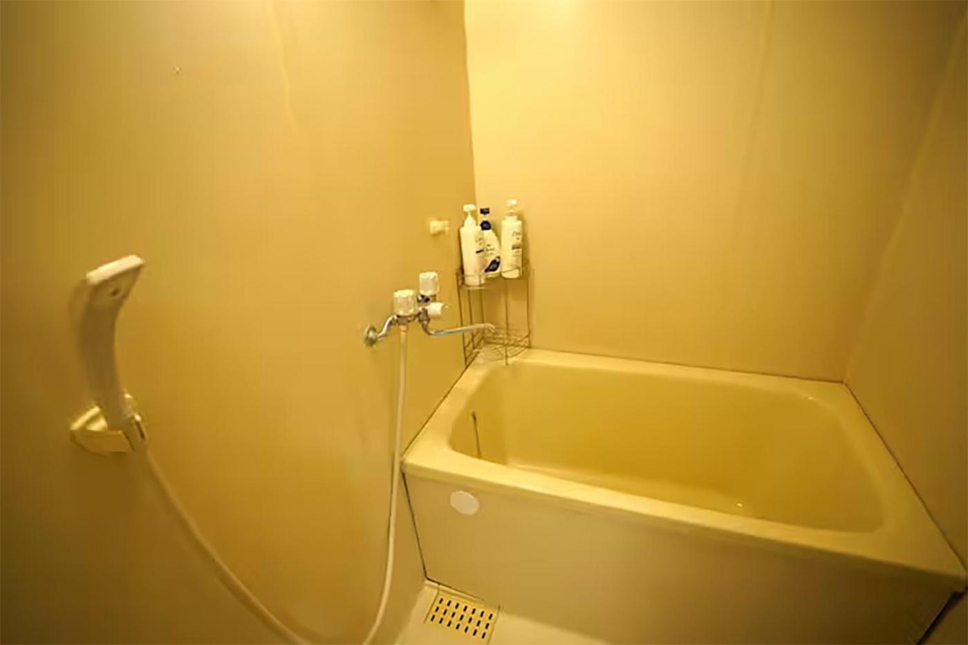 204 Nishi-shinjuku Gochome 9 Minutes Walk 40 Square Meters Sleeps Up To 6 People * Tokyo