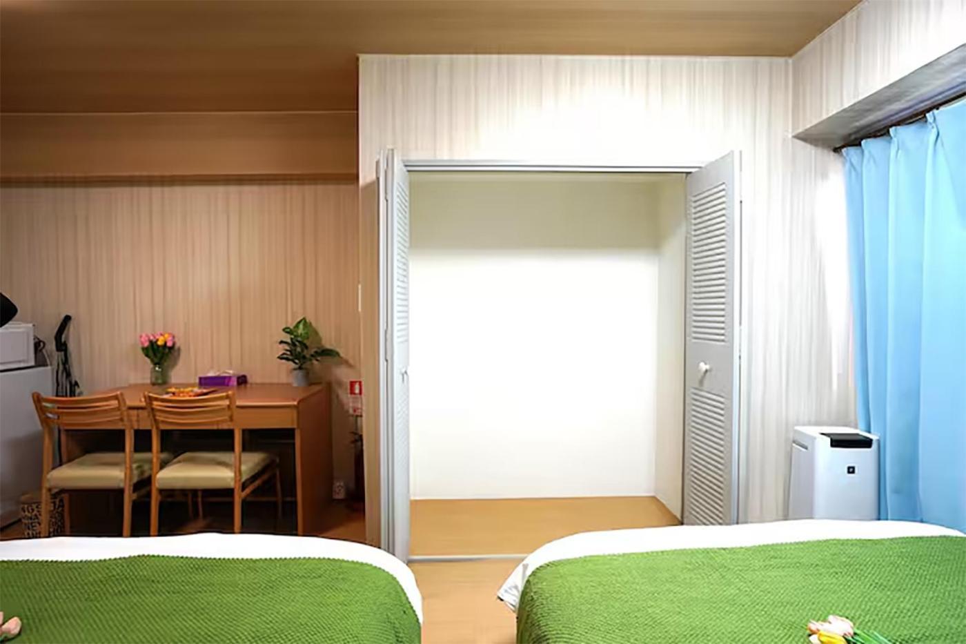 204 Nishi-shinjuku Gochome 9 Minutes Walk 40 Square Meters Sleeps Up To 6 People Tokyo