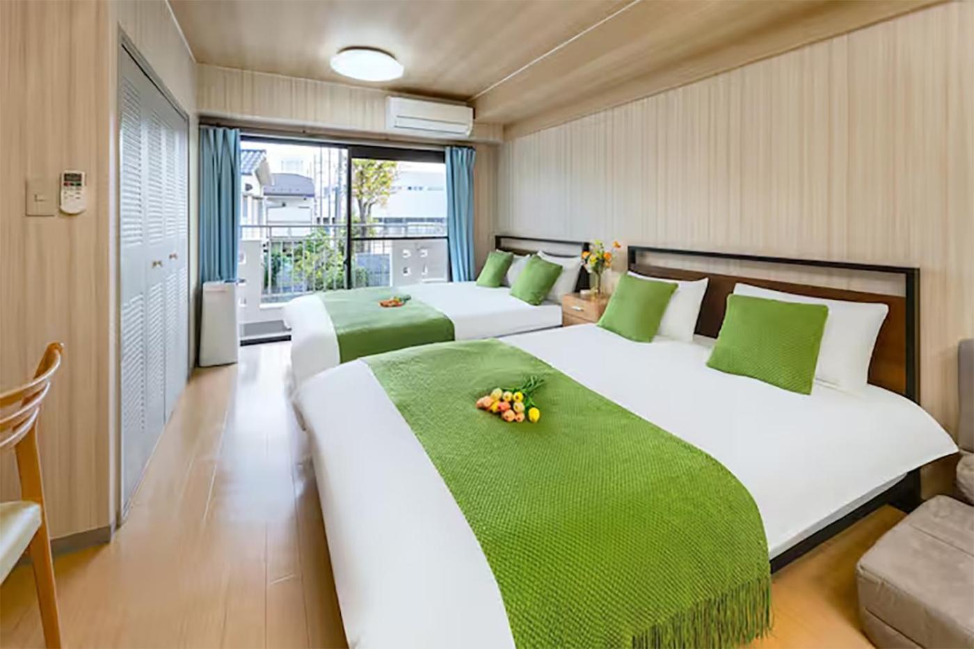 204 Nishi-shinjuku Gochome 9 Minutes Walk 40 Square Meters Sleeps Up To 6 People