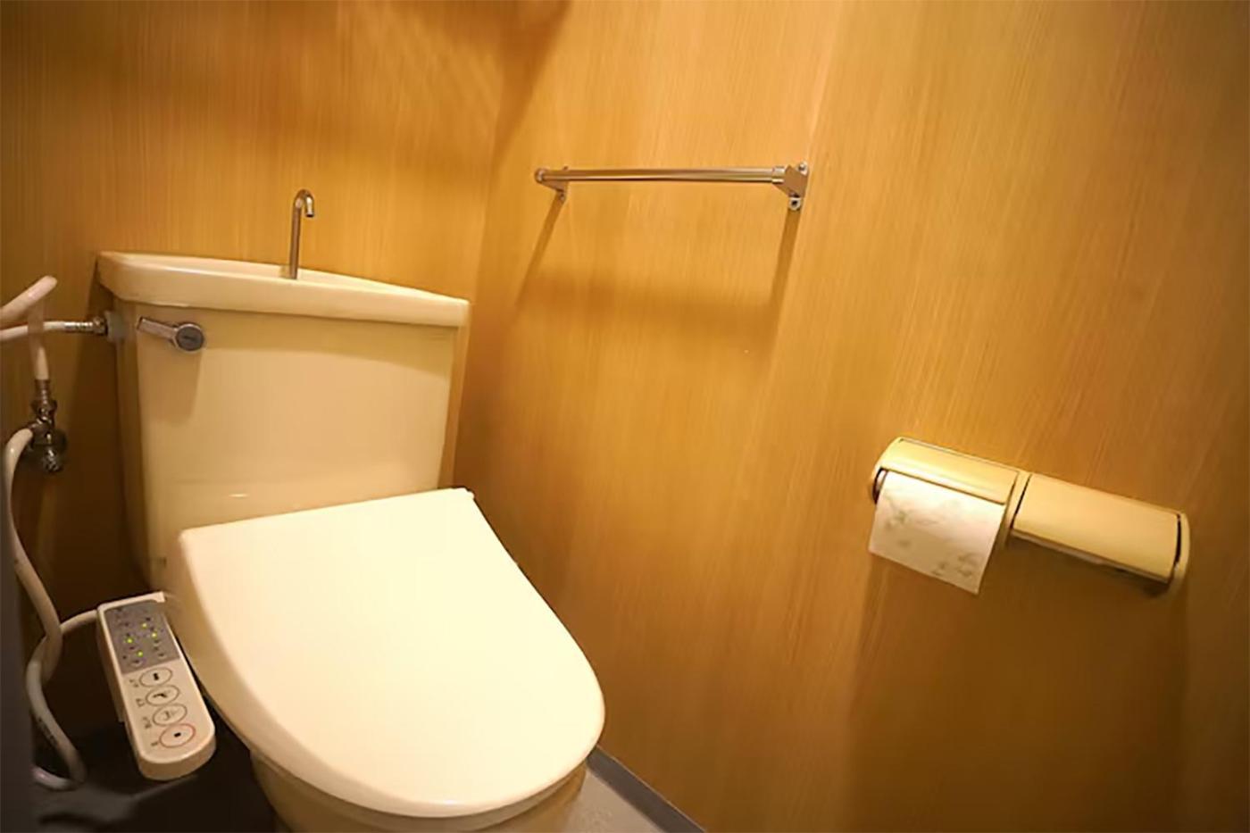 204 Nishi-shinjuku Gochome 9 Minutes Walk 40 Square Meters Sleeps Up To 6 People * Tokyo